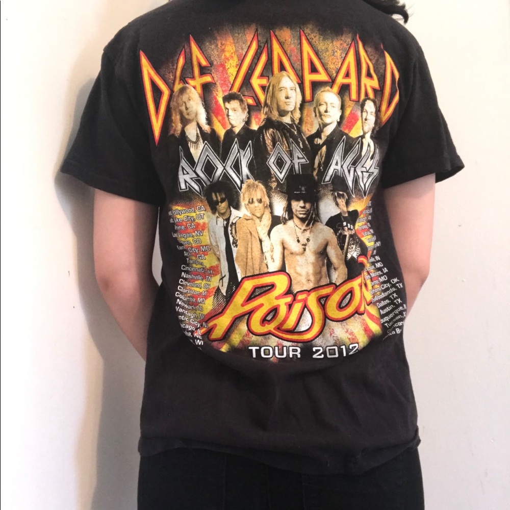 Def Leppard Graphic Tee - Picture 2 of 2